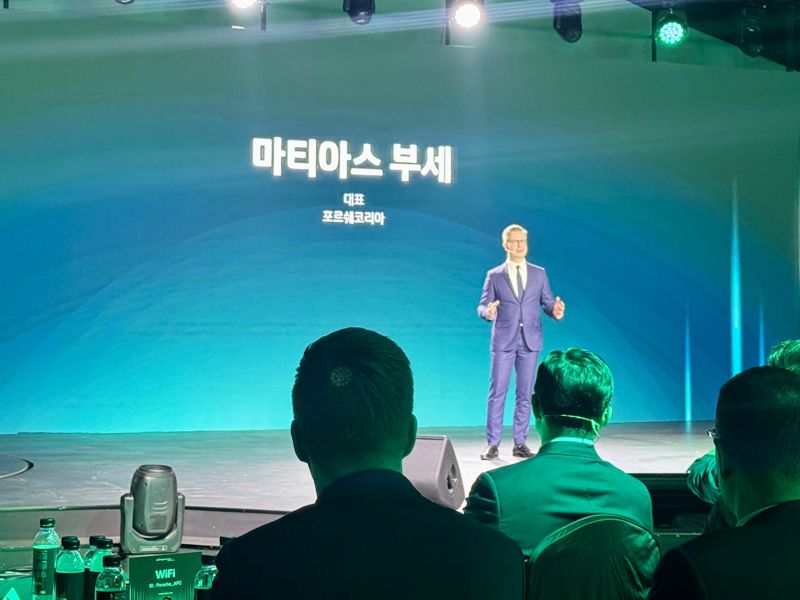 마티아스 부세 포르쉐코리아 대표가 19일 서울 광진구 파이팩토리에서 열린 포르쉐코리아 2026 신년 기자간담회에서 발언하고 있다.사진=김동찬 기자.