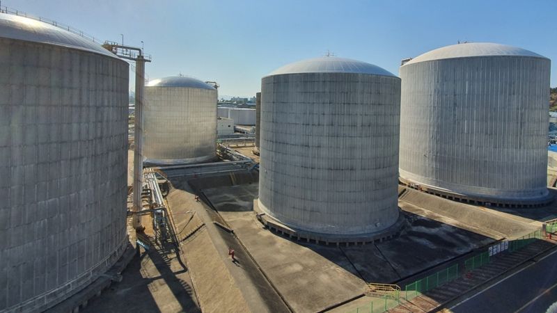 롯데정밀화학 암모니아 돔 탱크. 롯데정밀화학 제공