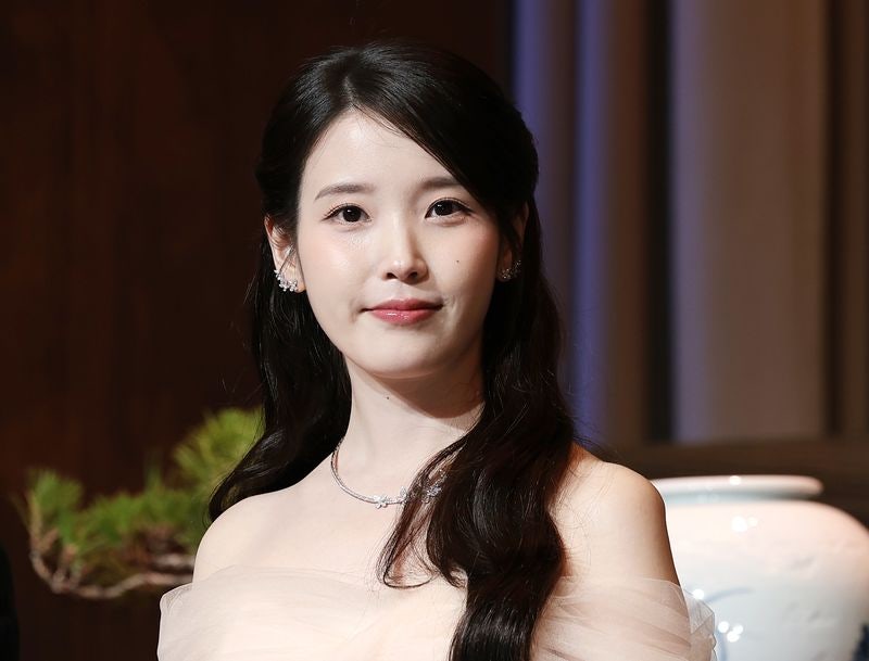 "투표용지 부족 사태 비판에 공감, 아이유 압박은 반대"…팬들 성명 발...
