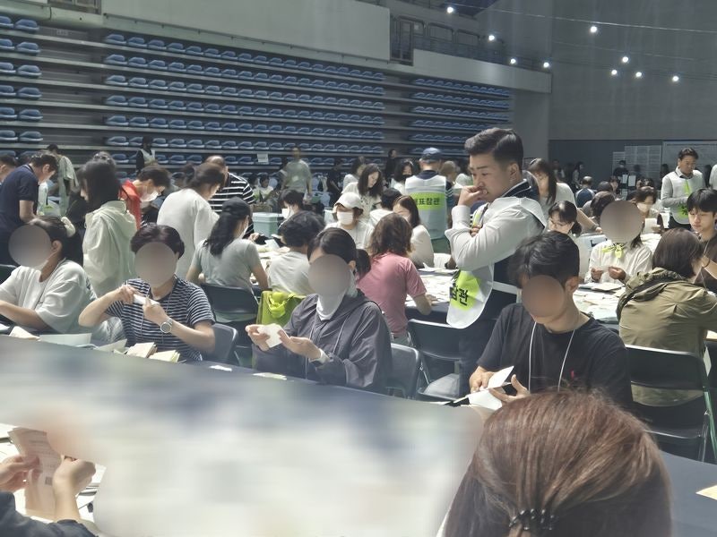 "핸드볼 선수로 위장해 투표함 옮겼다"…김현태 전 단장 황당 음모론 논란