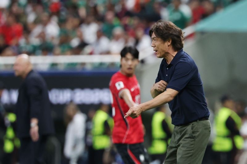 "결단력 보소, 거기서 손흥민 빼다니"… 홍명보 감독의 '후반 교체' 제대로 먹혔다 [2026 월드컵]