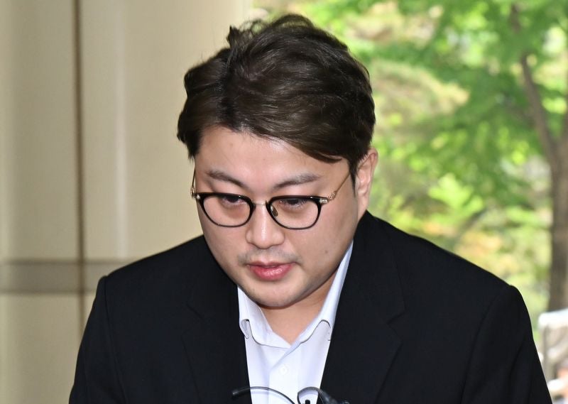 김호중, 가석방 결정된 날 '멜론 골드클럽' 입성…"유명인 특혜" vs "재평가" [어떻게 생각하세요]