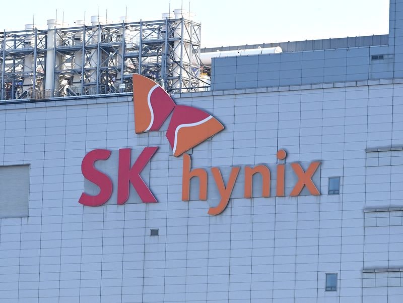 [속보]SK하이닉스, 내달 10일 미국 ADR 상장 추진…45조 규모