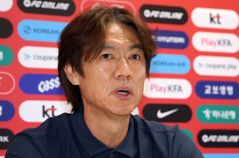 (과달라하라(멕시코)=뉴스1) 박지혜 기자 = 한국 축구 국가대표팀 홍명보 감독이 28일(현지시간) 멕시코 과달라하라 인근 사포판 치바스 바예 베르데 훈련장에 마련된 베이스캠프에서 월드컵 결산 기자회견을 하고 있다.