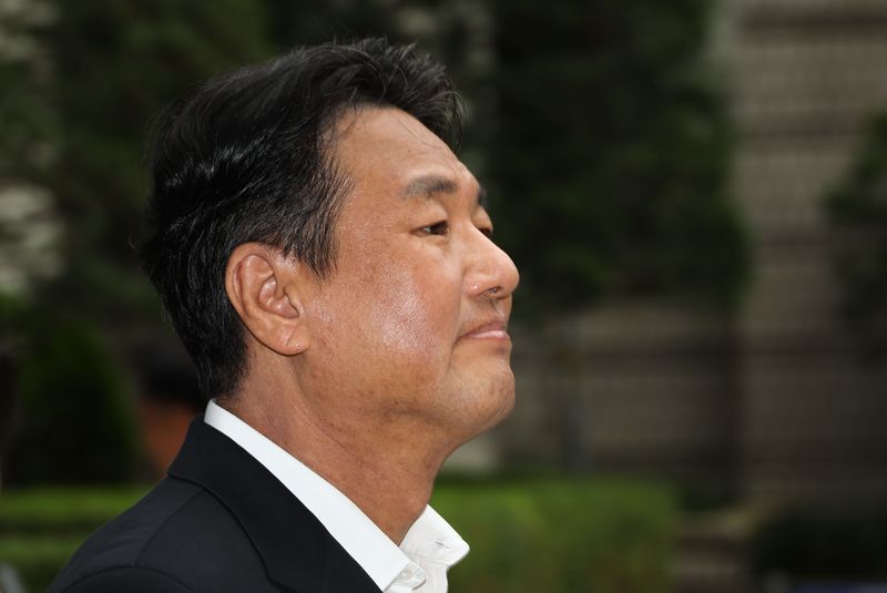계엄 정당화 메시지를 우방국에 전달한 혐의를 받는 김태효 전 국가안보실 1차장이 10일 오전 서울 서초구 서울중앙지방법원에서 열린 구속 전 피의자 심문(영장실질심사)에 출석하고 있다.사진=뉴스1