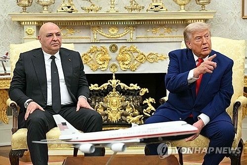 트럼프 "<b>후티</b> 봉쇄 땐 대응"…이란 핵시설 추가 타격 예고