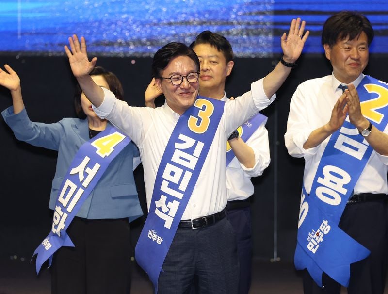 與 <b>전대</b> '예고편' 승자는 김민석...호남·수도권 분기점 다가온다