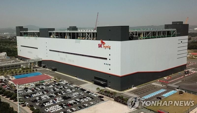 SK<b>하이닉스</b>, 40조 <b>자사주</b> 사서 전량 <b>소각</b>…韓상장사 중 최대