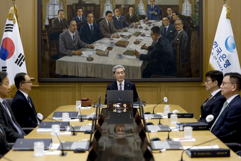 신현송 한국은행 총재가 7월 16일 금융통화위원회 본회의를 주재하고 있다.뉴스1