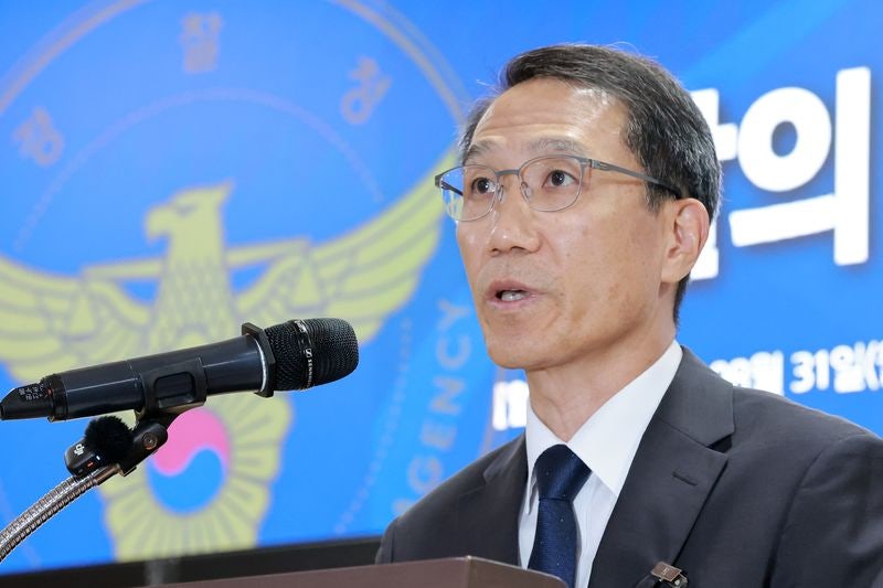 <b>유재성</b> 경찰청장 대행 <b>퇴임</b>..."경찰 수사는 권한 아닌 책임이자 의무"
