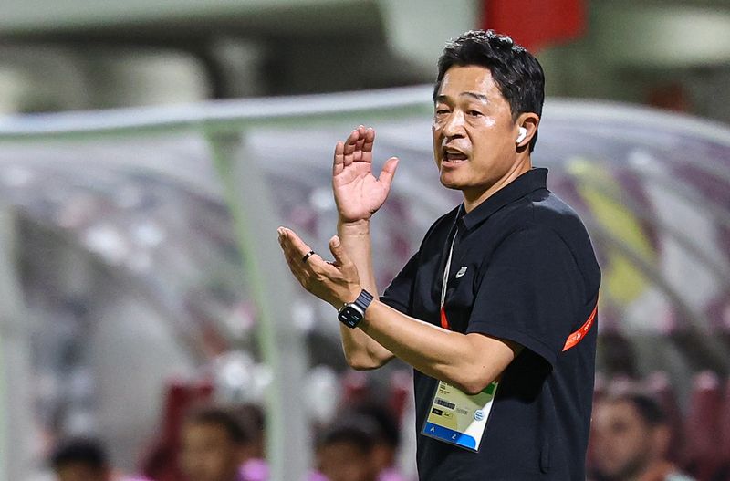 22일 오후 일본 나고야 미즈호 파크 럭비 필드에서 열린 2026 아이치·나고야 아시안게임 남자축구 D조 예선 대한민국과 사우디아라비아의 경기, 대한민국 이민성 감독이 작전을 지시하고 있다. 뉴스1