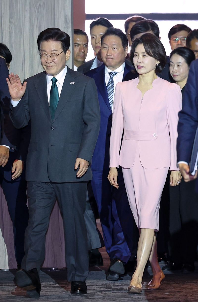 최태원·구광모 만난 李대통령 "USMCA 불확실성, 위기는 기회"