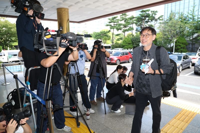 <b>DMZ</b> 지뢰 추정 <b>폭발 사고</b> 관련 이 대통령·軍 지휘부 경찰에 고발돼