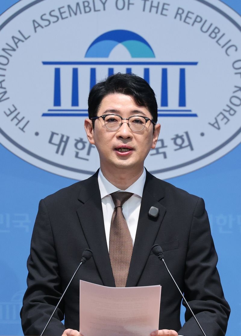 <b>주진우</b>, '이재명 황제<b>골프 특검법</b>' <b>발의</b> "국가적 재난 때 <b>골프</b> 의혹 수사...