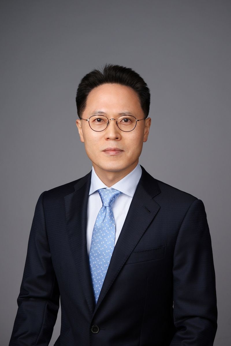 박상현 두에빌·김민철 <b>두산 부회장 승진</b>