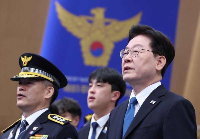 李대통령 "제미나이에 물어봤습니다"…<b>중수청장 배석</b> 논란 반박