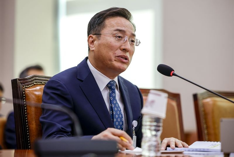 <b>이정현</b> 檢총장 대행 "尹, 반성 않는 <b>사건 기소</b>해 3~5년 재판받게 하라 말...