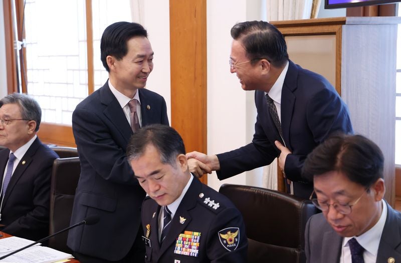 金 중수청장, 이정현 檢총장 대행 첫 공식 회동..."상호협력 방안 다양...