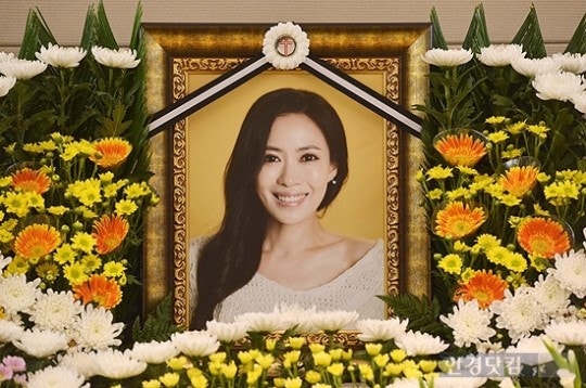 <b>유채영</b>, 서현<b>추모</b>공원 안치 예정…임종 순간 절친 <b>김현주</b> 함께 해 '눈물...