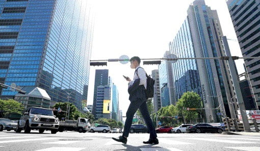 빌딩 임대시장 '방긋…작년 서울 오피스 공실률 감소 '뚜렷'