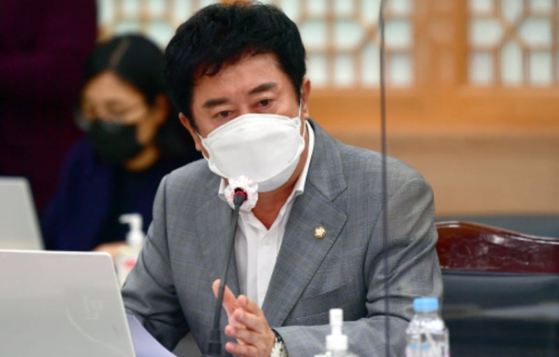 '인허가 뇌물 혐의' 與 <b>정찬민</b> 의원직 상실…징역 7년 확정