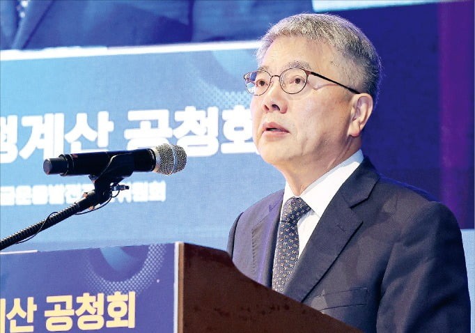 <b>국민연금</b> '15% 내고 68세 <b>수령</b>'에 무게