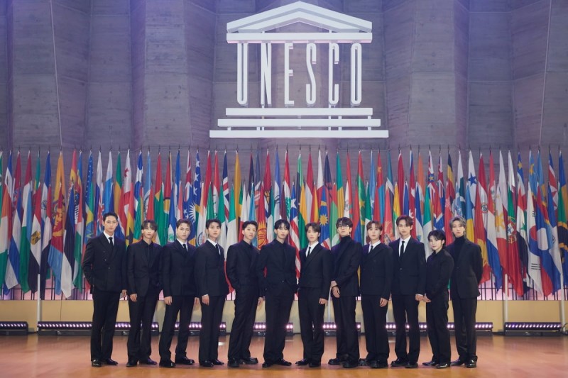 <b>세븐틴</b> 등장에 <b>유네스코</b> 본부 '들썩'…"쟤들은 실패할 거라 했지만" [종합]