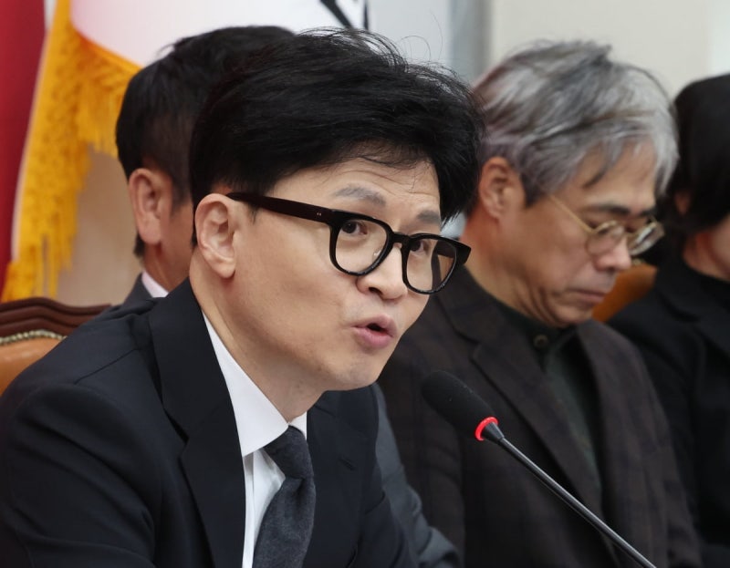 <b>한동훈</b> "<b>김경율 사퇴</b>? 들은 바 없다"