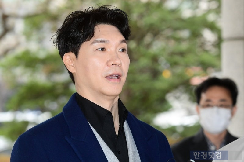 <b>박수홍</b>, <b>친형</b> '20억 횡령' 인정 받아도 징역 2년…"항소 의지"