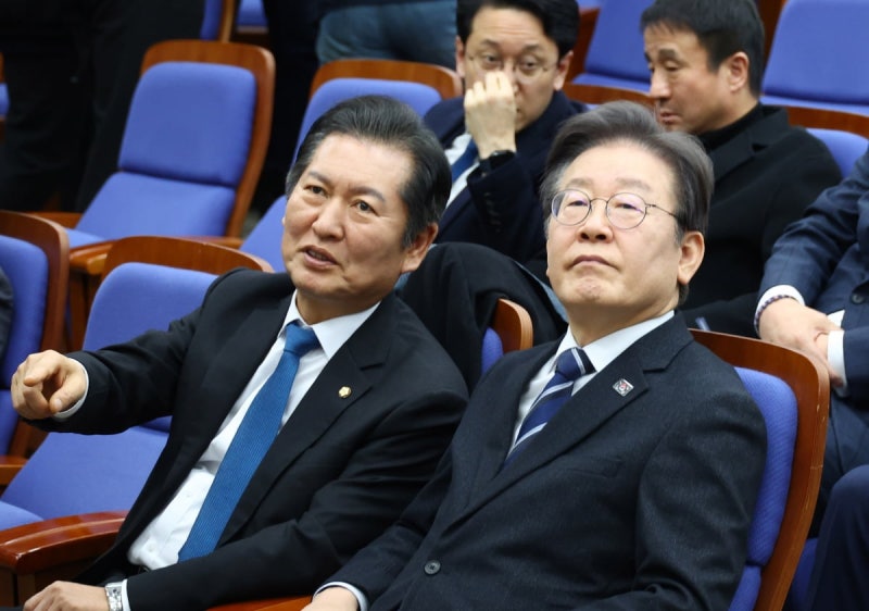 [속보] 민주, '친명' <b>정청래</b>·<b>서영교</b>·권칠승 <b>단수 공천</b>