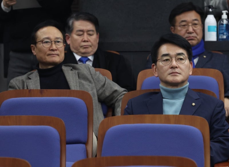 <b>홍영표</b> "이재명, 혁신한다면서 본인 가죽은 안 벗기나"