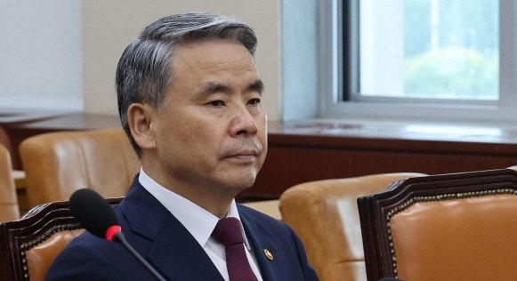 <b>공수처</b> "<b>이종섭</b> 출국 허락한 적 없다"…<b>대통령실</b>에 정면 반박