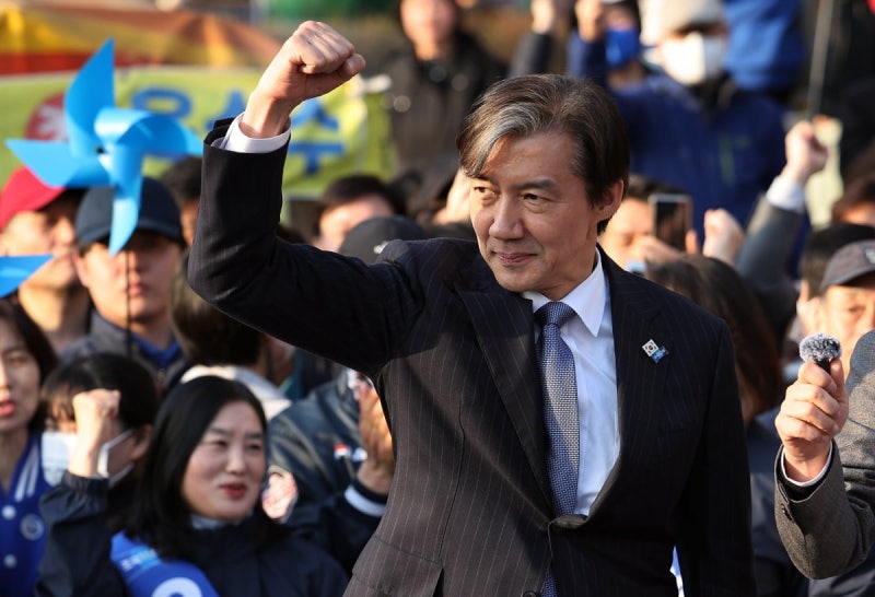 조국 "<b>한동훈</b>, 참 꼴짭…누차 말하지만 사라지게 될 것"