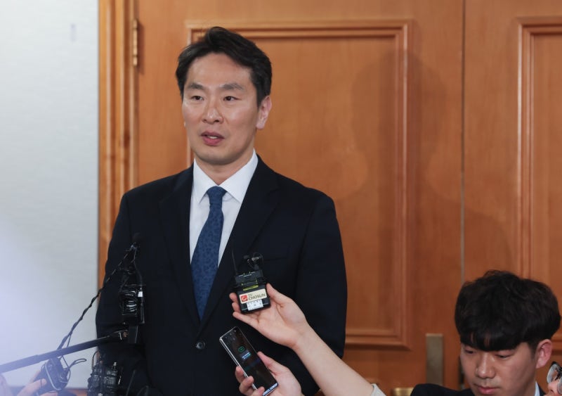 민주당 "이복현, '<b>양문석</b> 잣대'로 장진영·이원모도 조사하라"