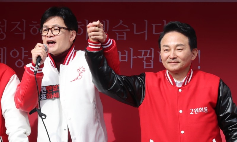 "잠룡끼리 만났다"…<b>원희룡</b>-<b>한동훈</b>, 강남 식당서 <b>만찬</b>