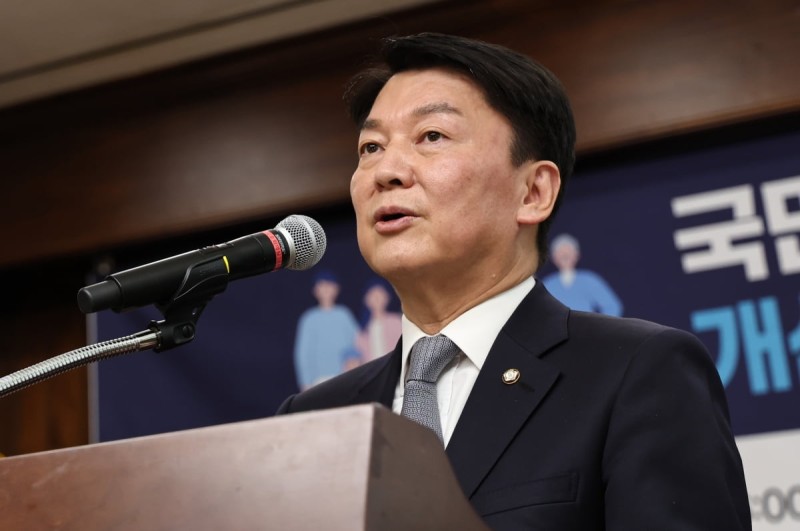 안철수 "자기 女보호가 도리? <b>홍준표</b> 발언 굉장히 부적절"