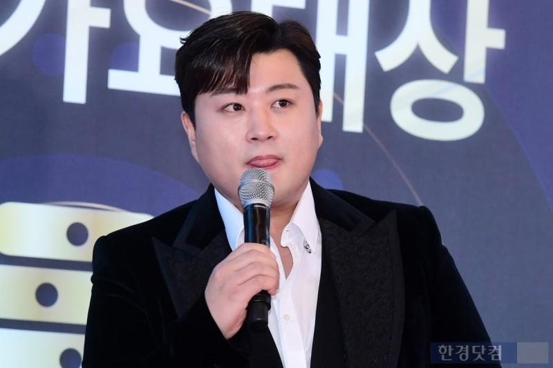 '콘서트 강행' <b>김호중</b> 첫 입장 발표 "<b>진실</b>은 밝혀질 것"