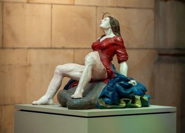 The damage before the controversy over the coronation of the Virgin Mary displayed in an Austrian cathedral / Photo = Linz Cathedral of Saint Mary's homepage in Austria.