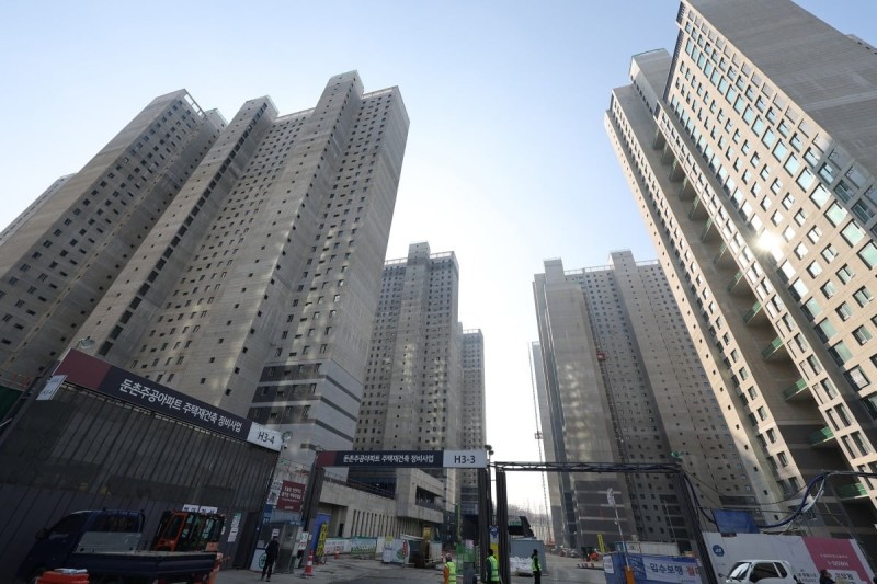 그 핫한 '둔촌주공' <b>전세</b>가 반값이라니…대기업 직장인 '두근'