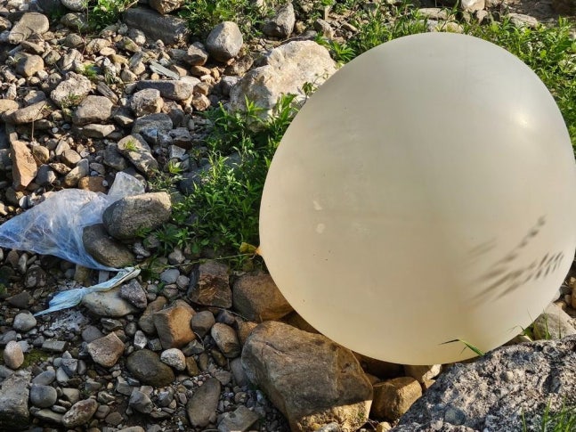 North Korea's anti-South leaflet balloon. Photo=Yonhap News