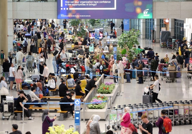 Crowd at Incheon International Airport Terminal 1 Arrival Hall. Photo=Reporter Choi Hyuk