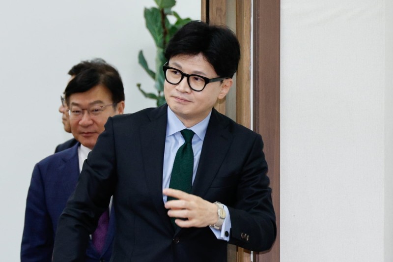 친윤 vs 친한 '2라운드'?…<b>정점식</b>, <b>사퇴</b> 공개 압박에 '무응답'