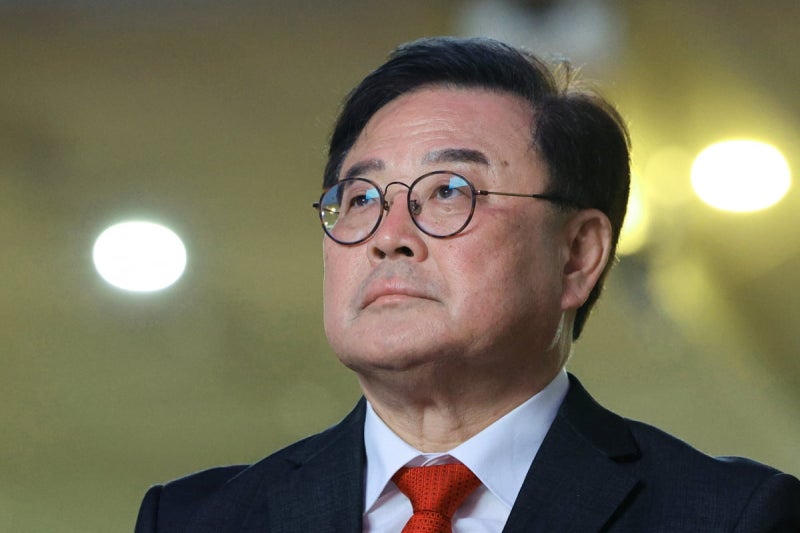 '최종 단일화' 이룬 진보 진영…<b>조전혁</b>도 <b>윤호상</b>에 단일화 제안