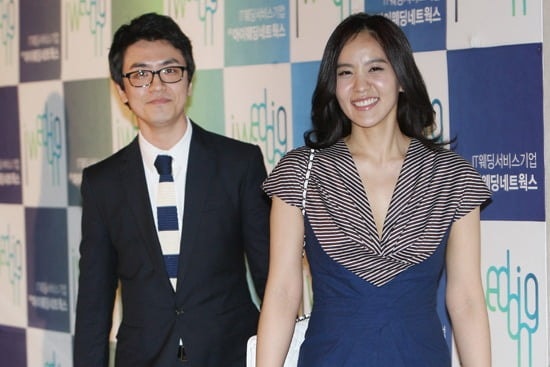 '파경' <b>박지윤</b>·<b>최동석</b>, <b>압구정</b> 현대 42억에 팔았다 [집코노미-핫!부동산...