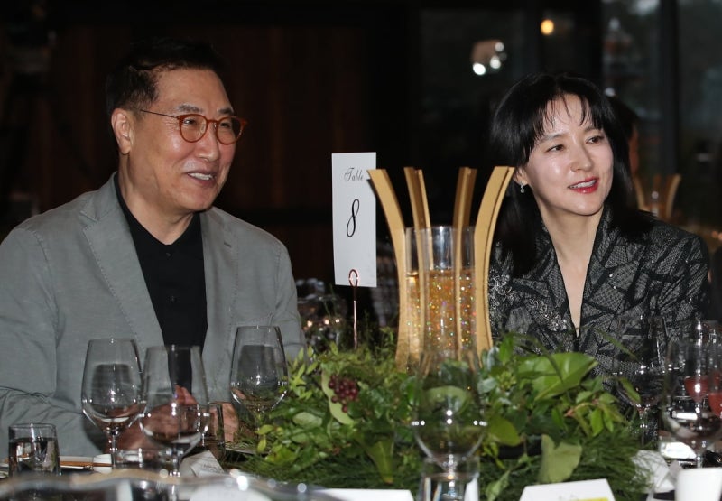 <b>이영애</b>, 남편 <b>정호영</b>과 또 동반 일정…다정하게 포착된 곳이