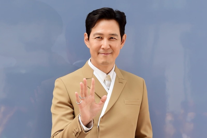 <b>이정재</b>, <b>래몽래인 경영권</b> 분쟁서 압승…정우성과 사내이사 입성