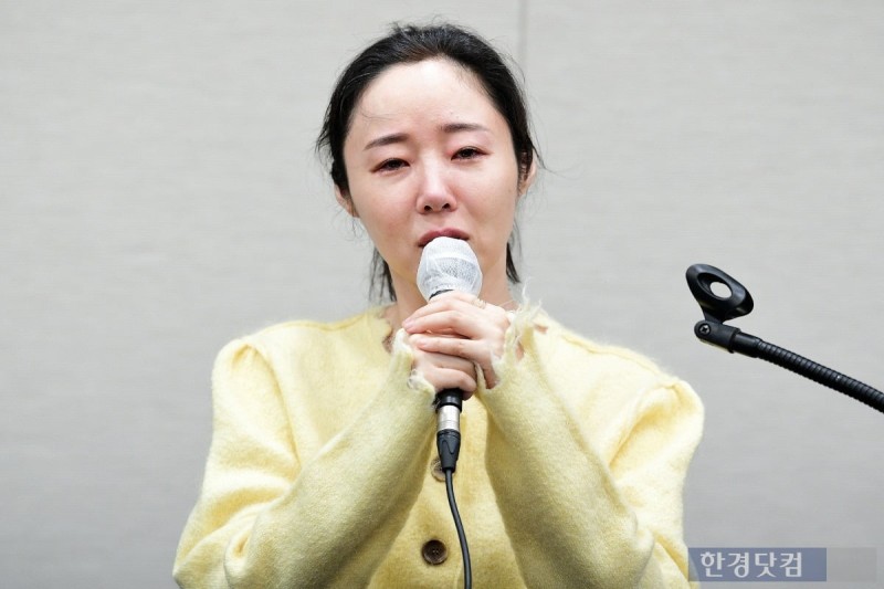 "뉴진스 탈출 배후에 <b>민희진</b>" 보도에…민 측 "허위사실 고소"
