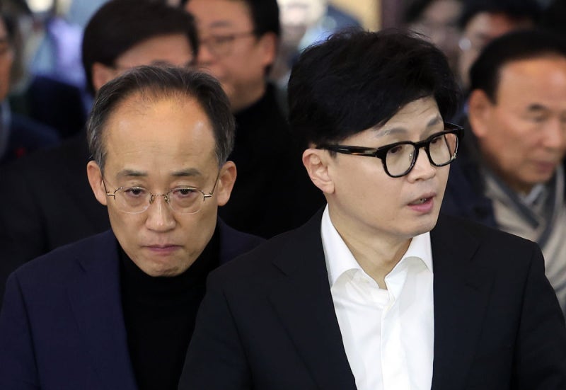 [속보] <b>한덕수</b>·한동훈·<b>추경호</b>, 대통령실 방문…尹과 대책 <b>논의</b>