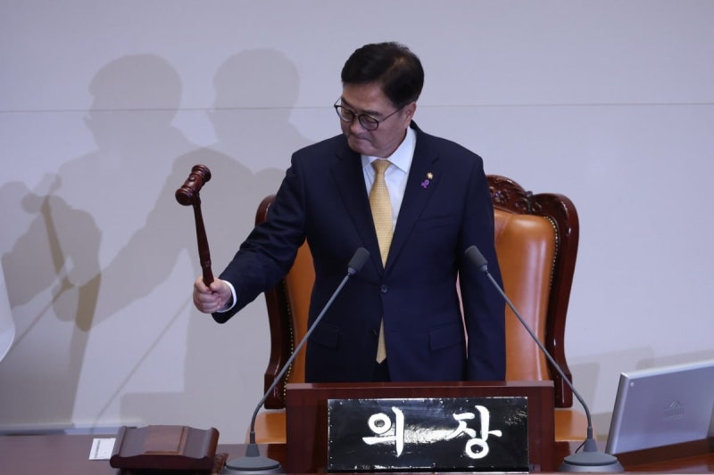 [속보] '내란 상설특검' 수사요구안, 국회 <b>본회의</b> 통과