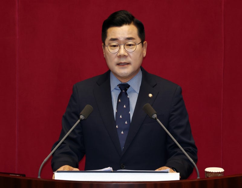 <b>박찬대</b> "국민의힘, 마지막 기회…신의 옷자락 붙잡으라" [전문]